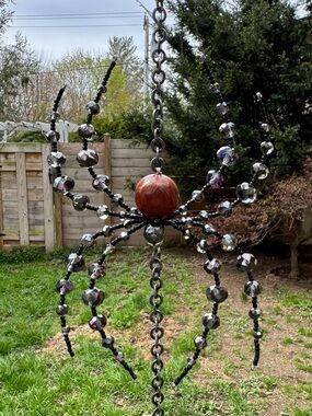 Beaded Spider Suncatcher w/skeleton key 🗝️